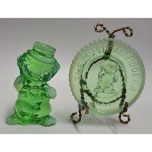 Vtg Mosser Glass Little Fiddler Clown Bugsy Green Opalescent w. Matching Plate